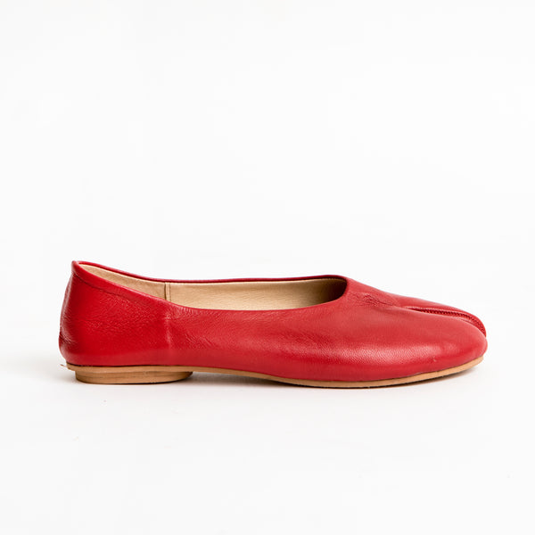 GG 22-49 נעלי בובה טאבי אדום